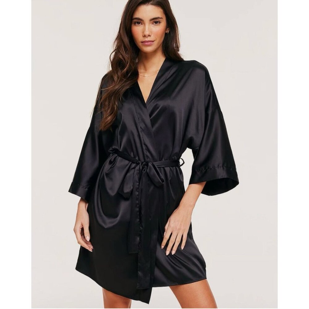 Victoria's Secret 3 Piece Set Black Wrap Robe Size M/L Shorts Pajama Set Size S - Picture 1 of 7